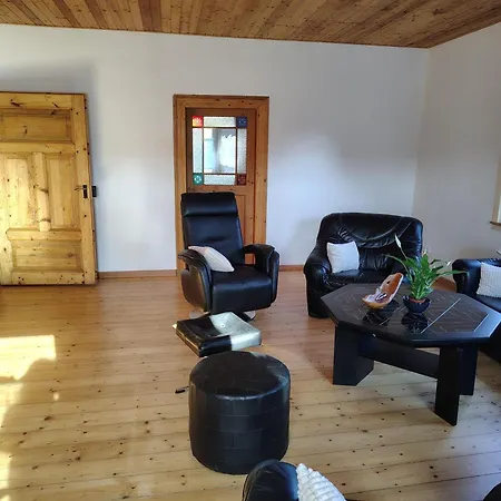 Wohnung-in-alten-fachwerkhaus-im-vogelsberg-im-1-obergeschoss