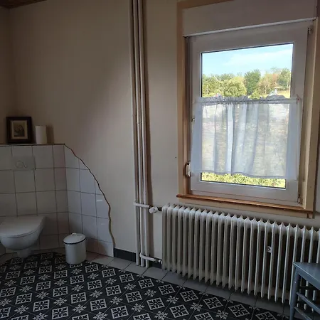 Wohnung-in-alten-fachwerkhaus-im-vogelsberg-im-1-obergeschoss * Romrod